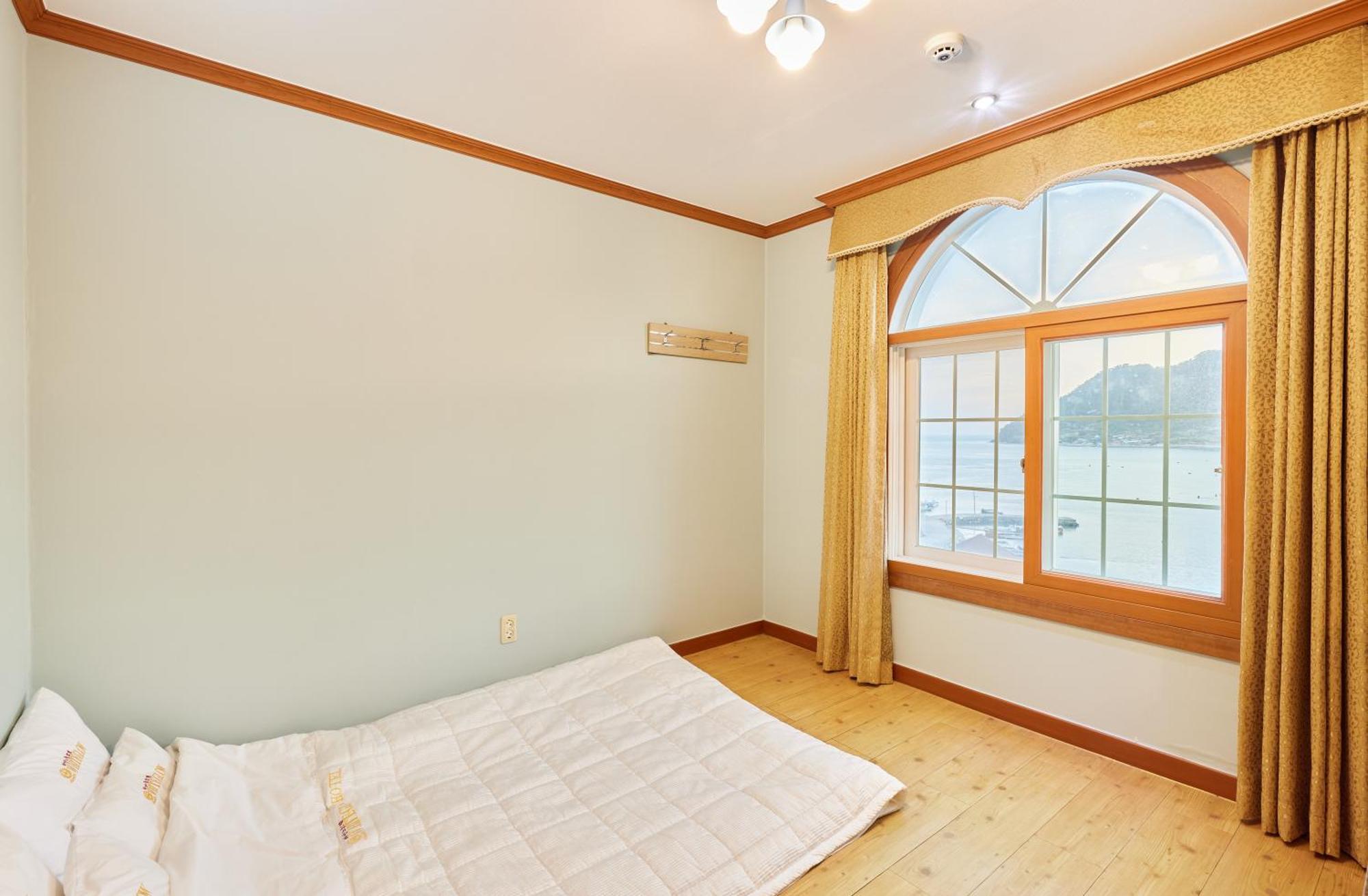 Goheung Hayan Noeul Hotel Exterior foto